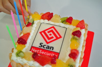 りく君のScan編集部死活監視ログ 「Scan創刊16周年バースデーケーキを試食したよ」 画像