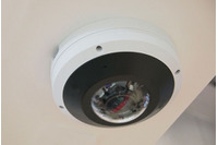 【防犯システムの導入パターン03】中小規模の店舗における防犯システム 画像