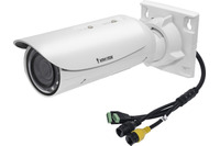 ネットワークカメラを直列に接続することでそれぞれ100mまで給電可能に(台湾VIVOTEK) 画像