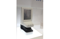 【オフィスセキュリティEXPO】認証精度と認証速度を従来より大幅に向上させた指静脈入退室管理システムをデモ展示(日立産業制御ソリューションズ) 画像