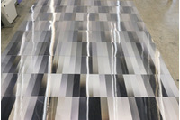 視覚的な錯覚を利用して歩行者を誘導、災害時のスムーズな避難誘導も実現可能 画像