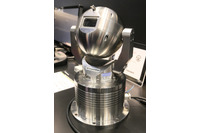 銃撃にも耐えられる防弾ステンレス製スピードドームカメラを展示(スリーディー) 画像