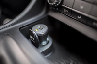 自動車の緊急通報サービス対応デバイスを活用した実証実験を開始へ（SBI損害保険、SB C&S、ソフトバンク・テクノロジー、ボッシュ） 画像