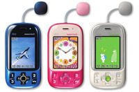 防犯機能を搭載した子供向け携帯電話「mamorino3」を発表、緊急速報メールが新たに追加(KDDI、沖縄セルラー) 画像