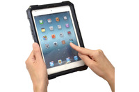 お風呂の中でiPad miniを楽しめるハードタイプの防水ケースを発売(日本トラストテクノロジー) 画像