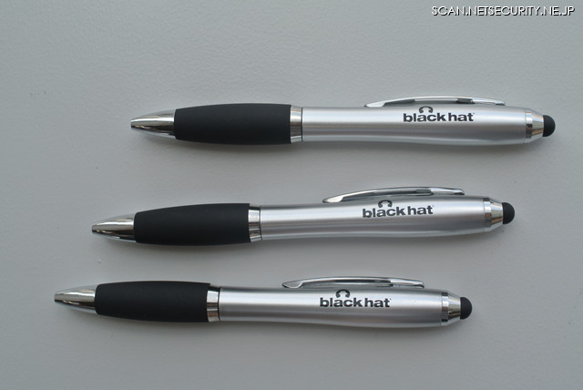 Black Hat USA 2014 公式ボールペンだニャー。べんりなタッチペンつきだよ