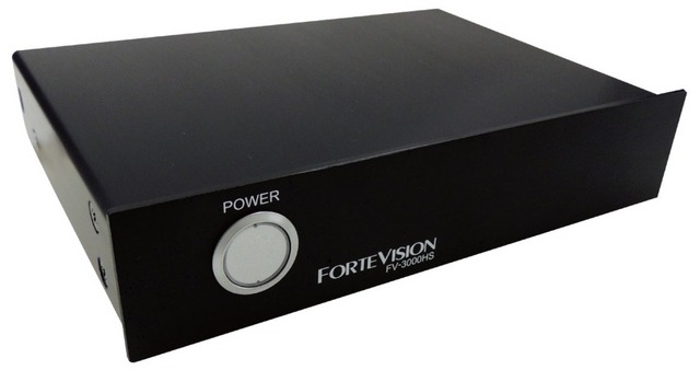 画像鮮明化装置「ForteVision シリーズ」は既設の防犯カメラシステムに追加設置が行える仕様（画像はプレスリリースより）