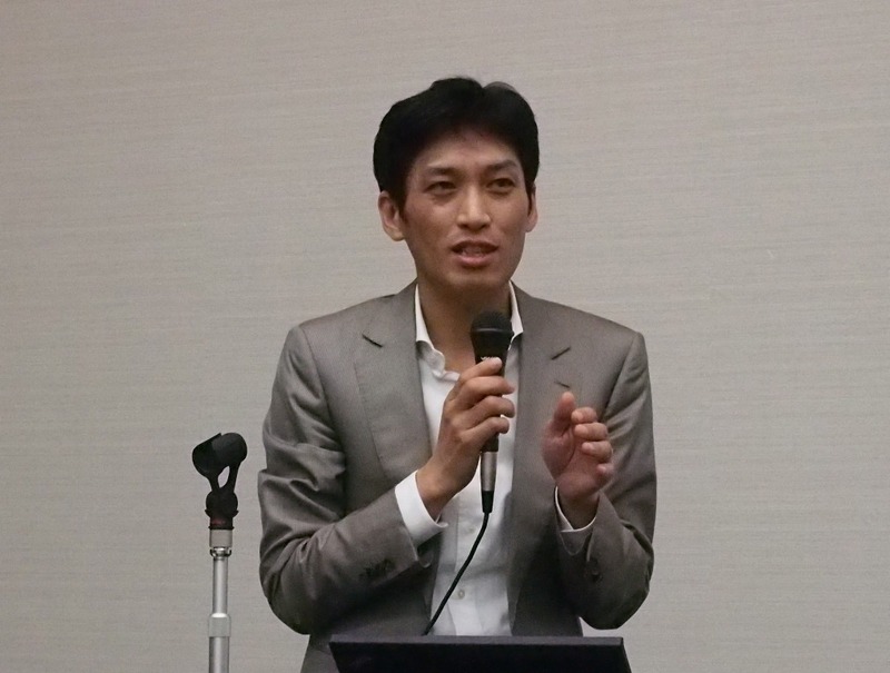 同研究所の所長である丸山満彦氏
