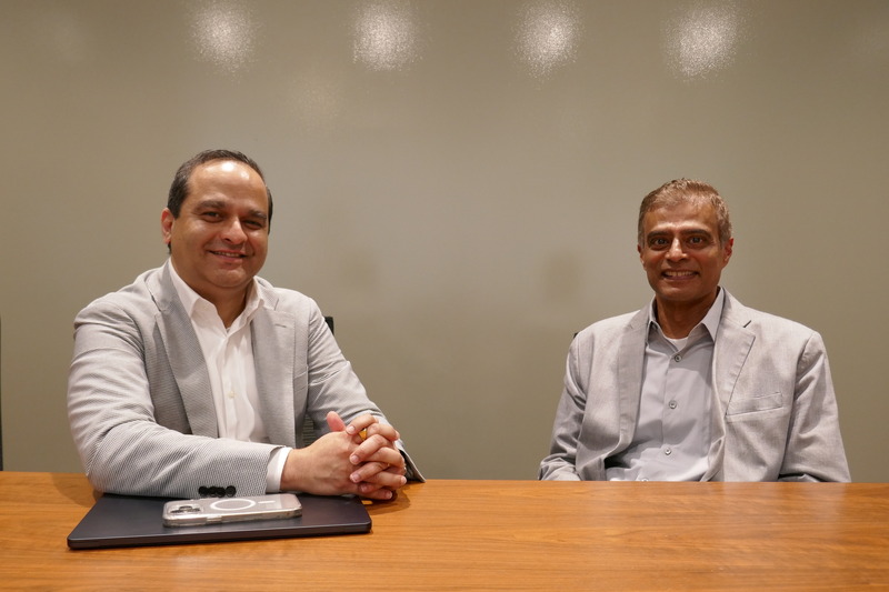 （左） CEO 兼 共同創業者 Ameya Talwalkar 氏（右）VP, ビジネスデベロップメント担当  Arun Gowda 氏
