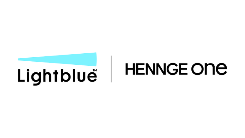 「HENNGE One」と「Lightblue」のロゴ