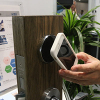 【省エネ・節電EXPO】スマートフォンを非接触型のカードキーとして使用可能に、ホテルへの導入を想定(ネットワークコーポレーション) 画像