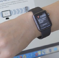 Apple WatchをPCに近づけて、表示される「Approve」をタッチして認証