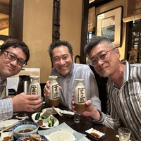 打ち合わせ後の風景、日本酒と渋いつまみが「 ISOG-J 流」