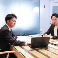 Cloudbase株式会社 代表取締役 岩佐 晃也 氏（左）、ScanNetSecurity 編集人 上野 宣（右）（撮影：宮川 舞子）