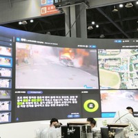 スマートポールの映像や音声はこのように集中管理できる。管制室からスピーカーで誘導指示も可能