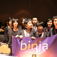 競技終了時の日本チーム「binja」