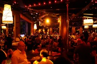 Rapid7 が開催したパーティーは、ラスベガスの中でも豪華な Wynn ホテルの XS Night Club で開催された。プールサイドのクラブで行われるパーティーは 1,000 人以上は参加していたと思われる。