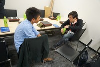 12名の学生と、24歳以下枠のスピーカー2名、カスペルスキー社員とのランチ懇親会