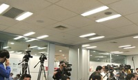 セキュリティ企業の会見では滅多に見ない光景、複数のTV局のカメラからマスコミの関心の高さがうかがえる
