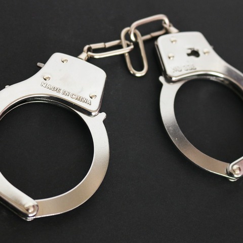 もしある日 警察が来て あなたが逮捕されたら 画像